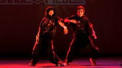 成人街舞视频很火,火爆视频背后的舞蹈魅力