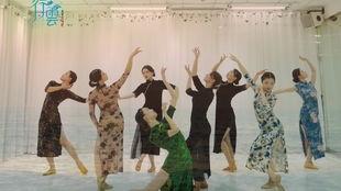 成人独舞扇子舞视频,成人独舞风采展现